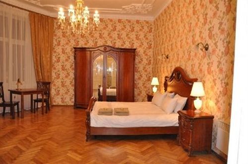 Oid Town Apartments リヴィウ エクステリア 写真